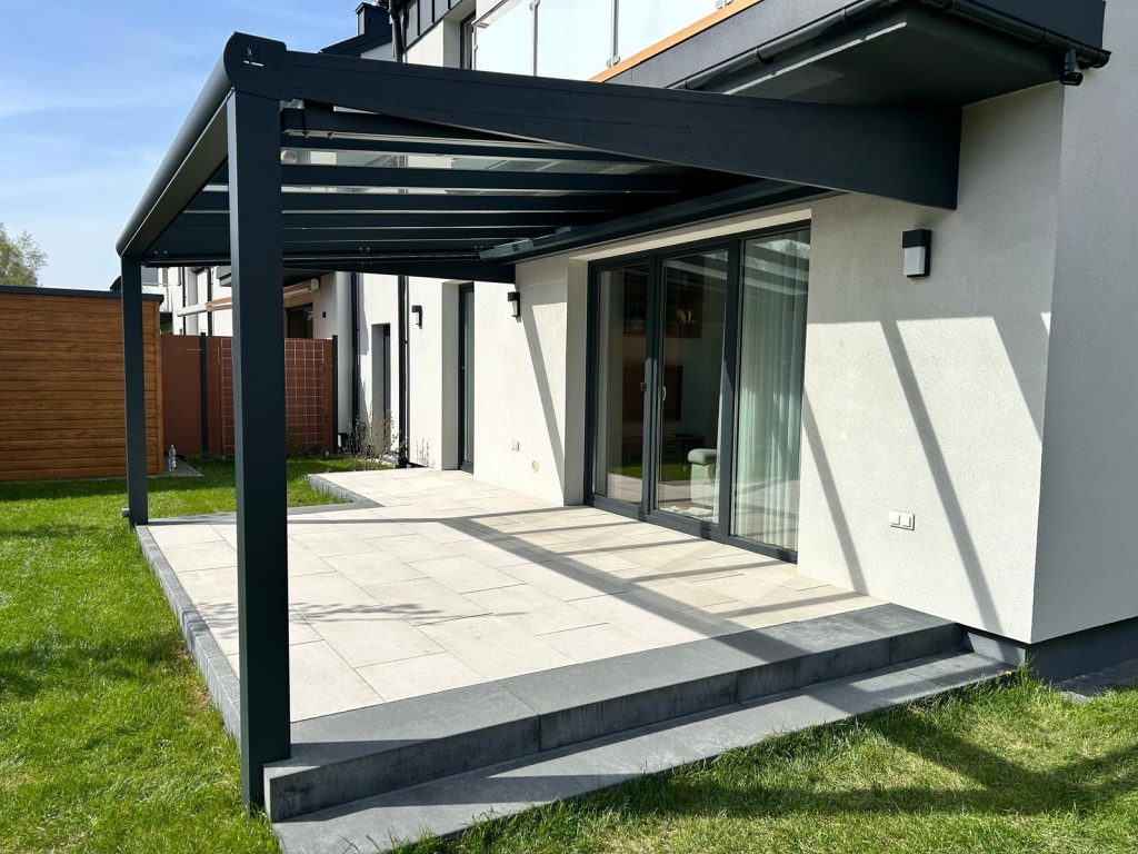 Taras Comfort szeroki rozstaw słupów