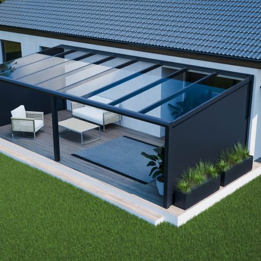Taras ogrodowy 8 m ze szklanym dachem i aluminiową zabudową boczną.