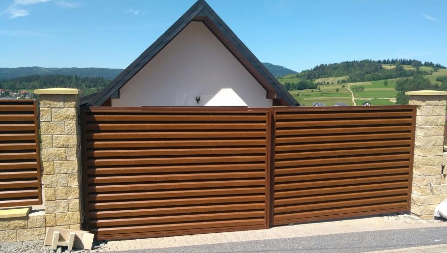 5.2 Żaluzja Steelwood - brama rozkładana