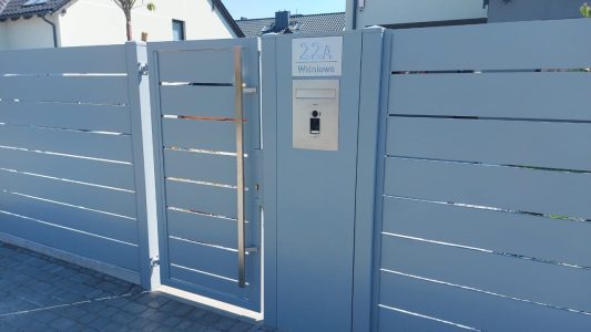 1.2-horyzontal-aluminium-skrzynka-na-listy-furtka.jpeg